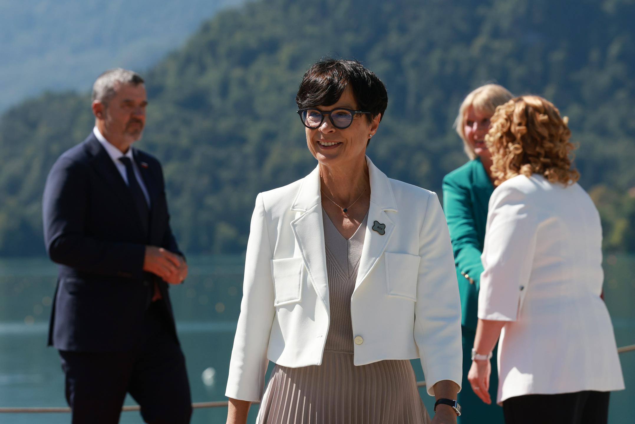 Kos o Srbiji po smrti Mladića: Poveličevanje vojnih zločincev v nasprotju z vrednotami EU-ja