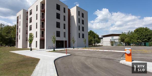V Ribnici odprli 21 namenskih stanovanj za starejše