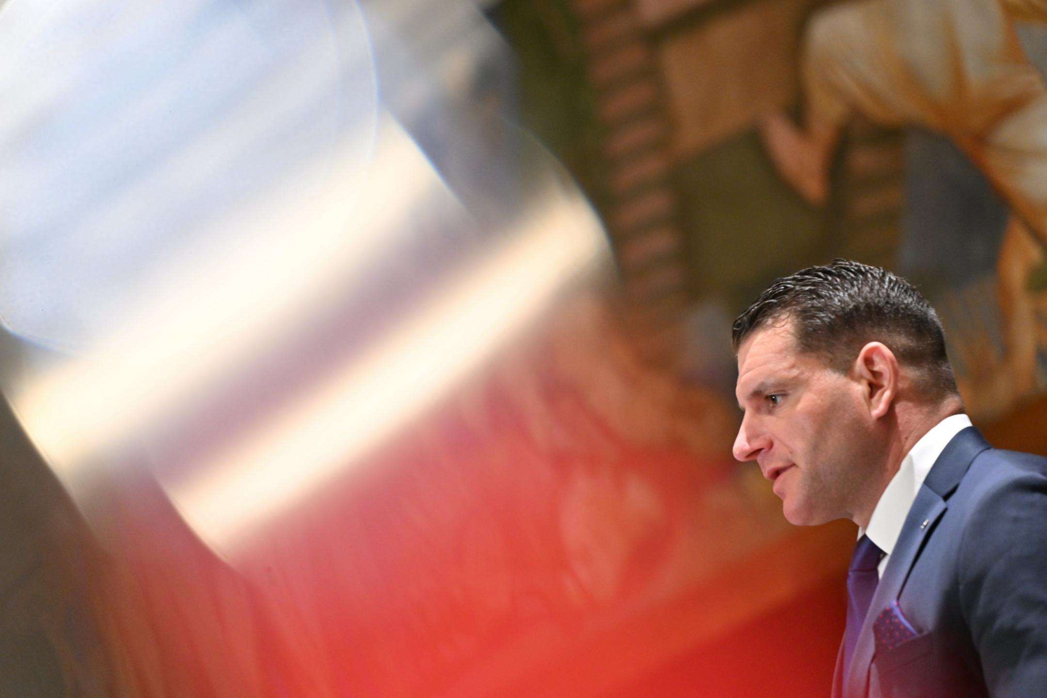 Je Stevanović svojo funkcijo izkoristil za pridobitev donatorja za gradnjo pravoslavne cerkve?