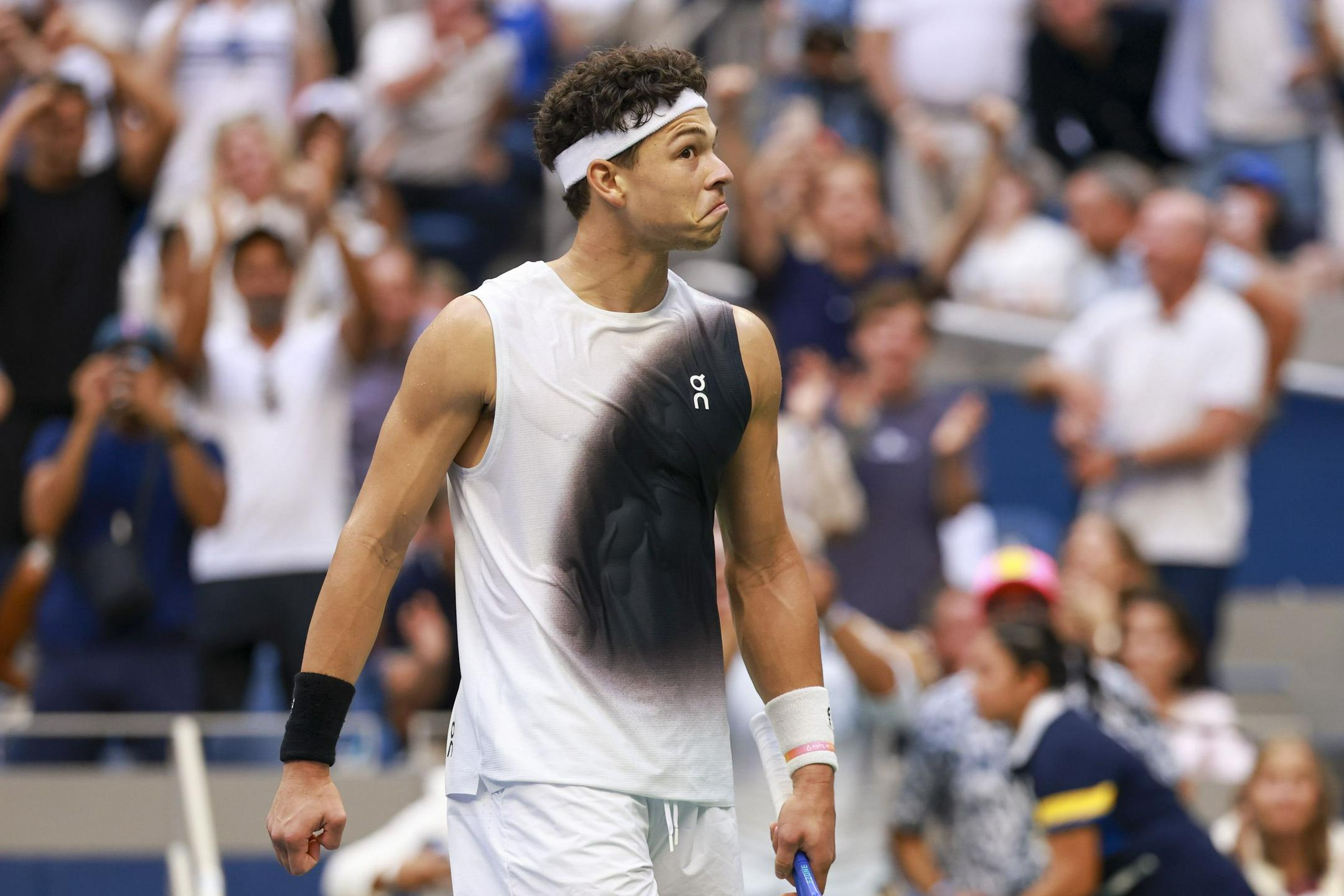 Shelton predlaga omejitev časa tudi pri drugem servisu: Zverev 25-krat udari žogico ob tla