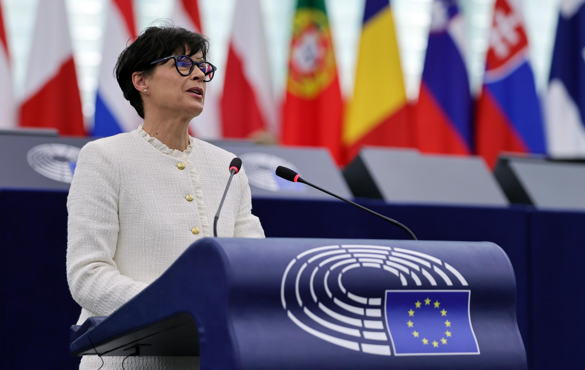 Kos: Srbija se bo morala soočiti s preteklostjo
