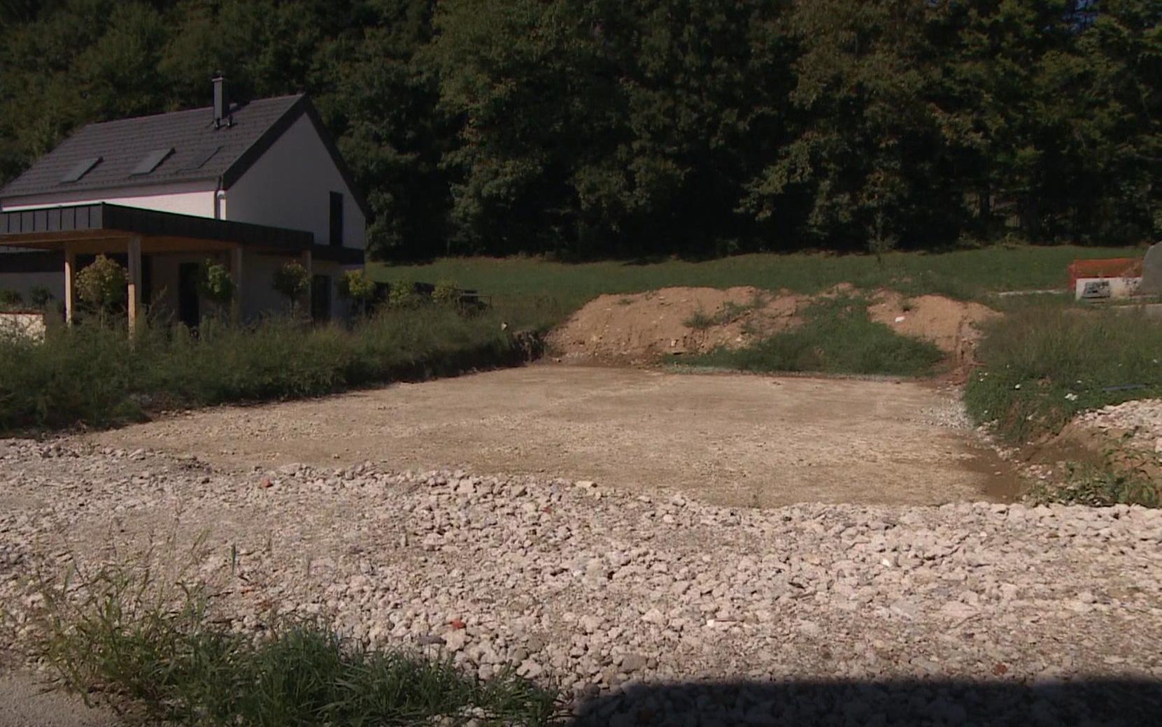 Je poslanec Mijič zavestno oškodoval upnike?