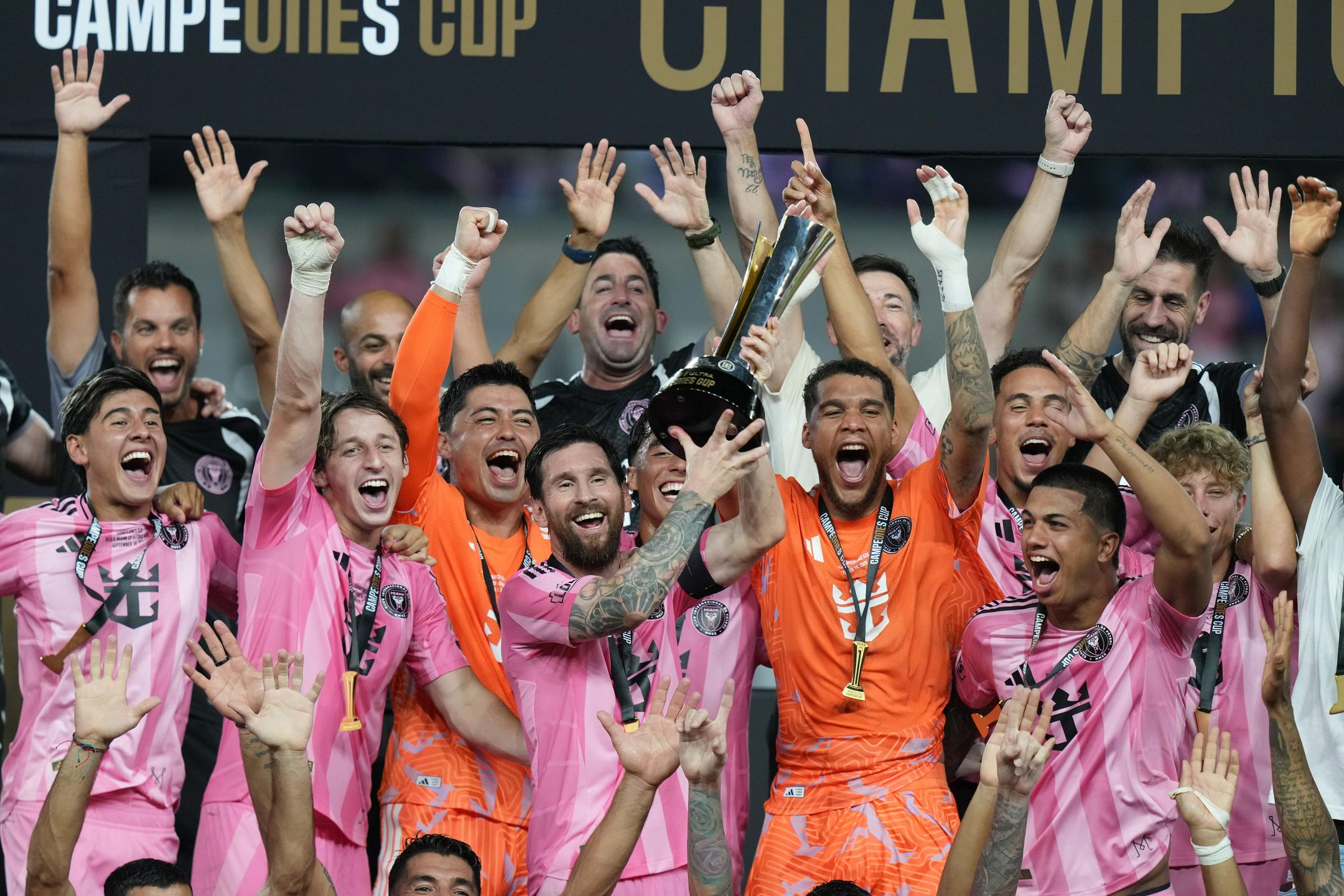 Messi s stotim golom za Inter tlakoval pot k lovoriki