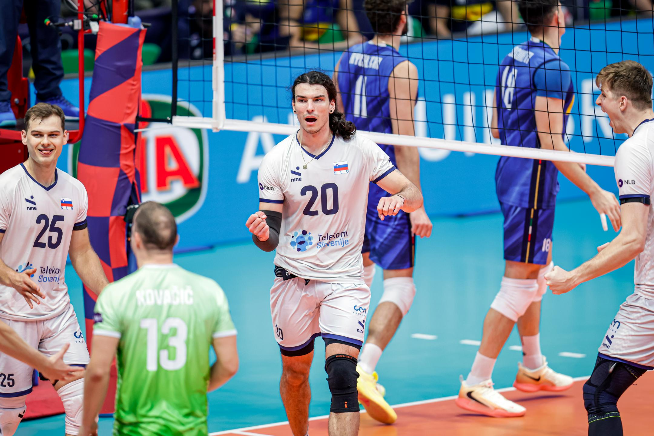 Slovenija proti svetovnim prvakom dokazala, da dviguje formo