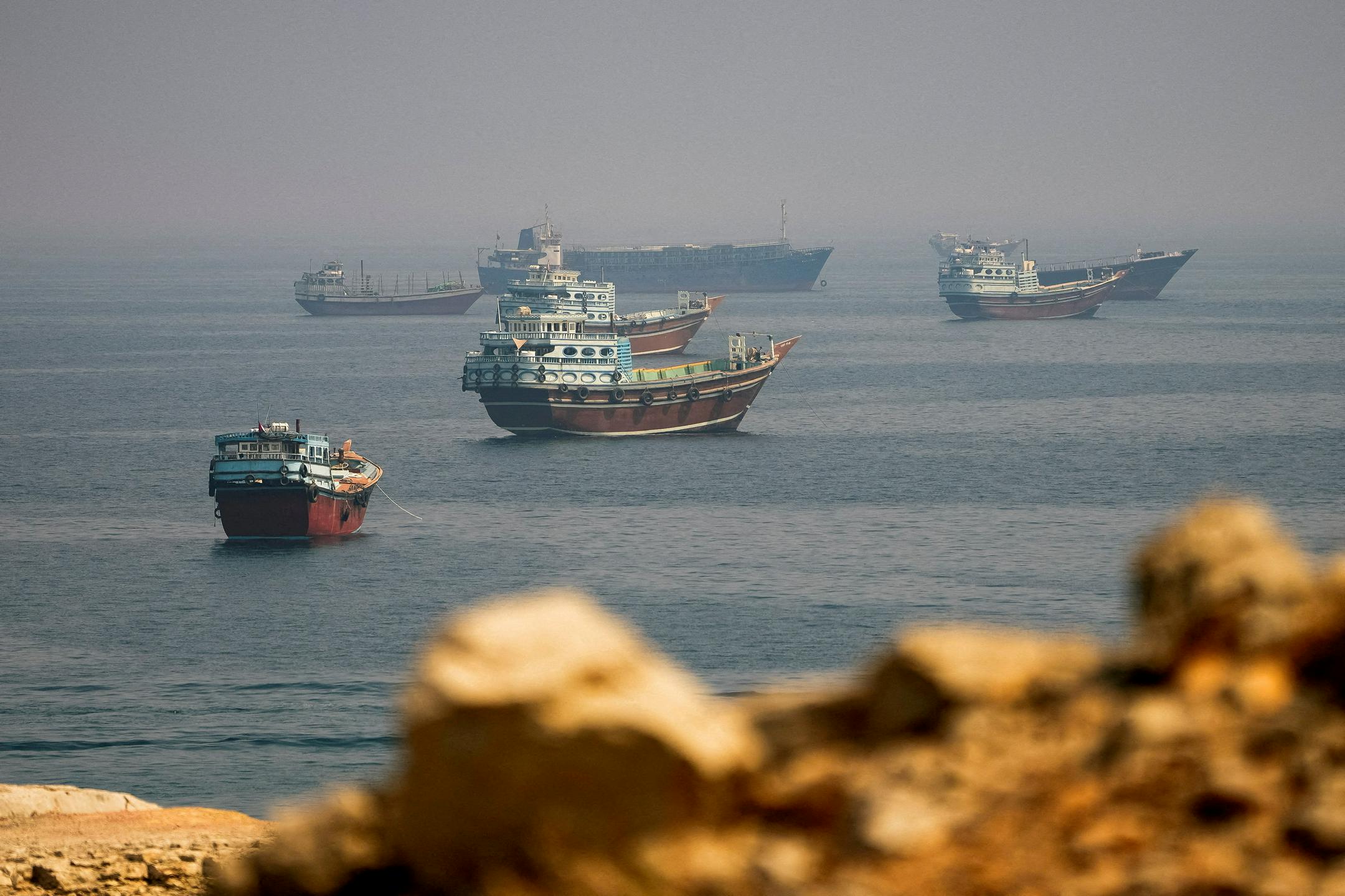 Iranska revolucionarna garda v Hormuški ožini napadla tanker. Očitajo mu nezakonito prečkanje ožine.