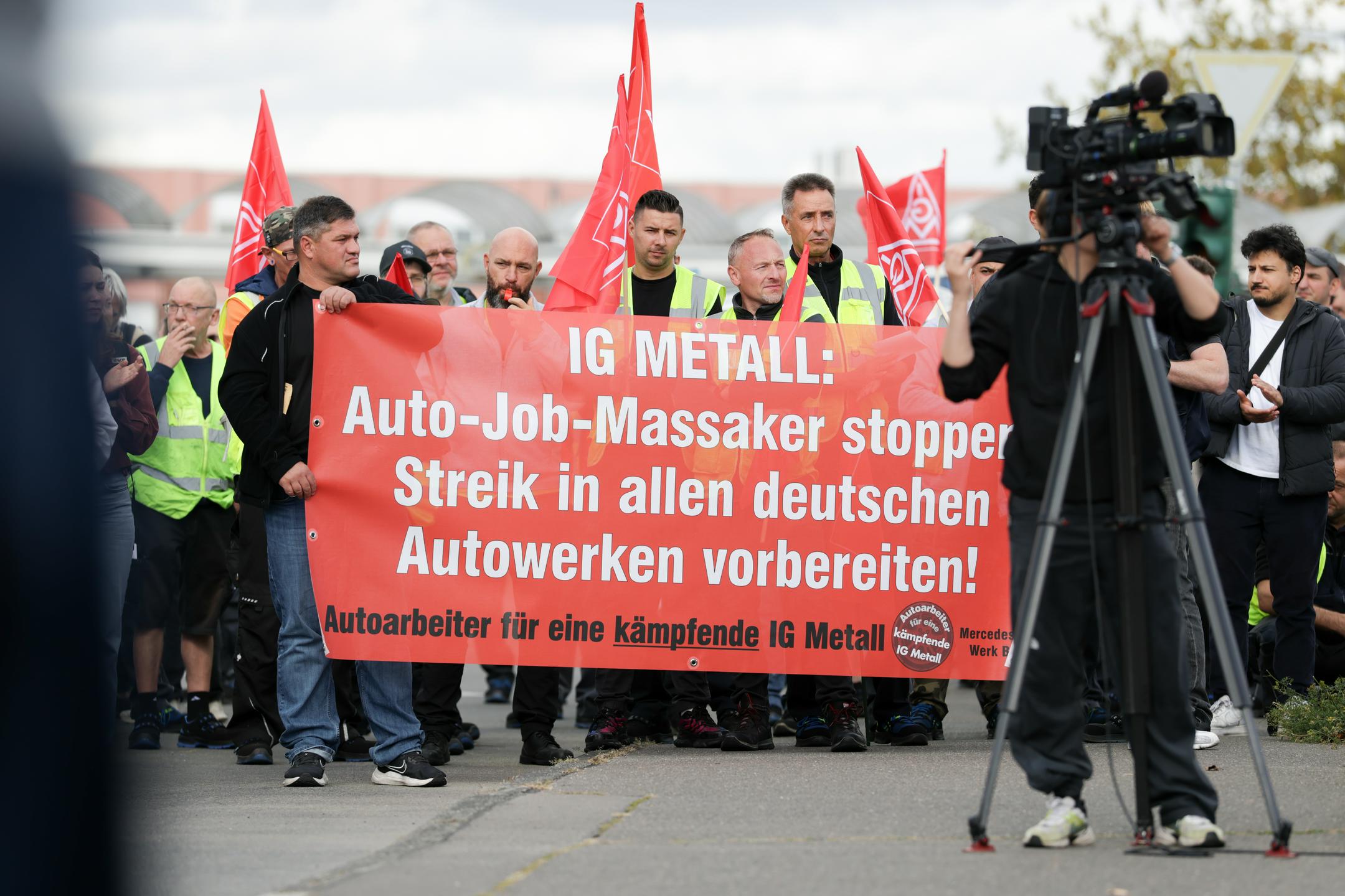 Množični protesti delavcev v nemški avtomobilski industriji