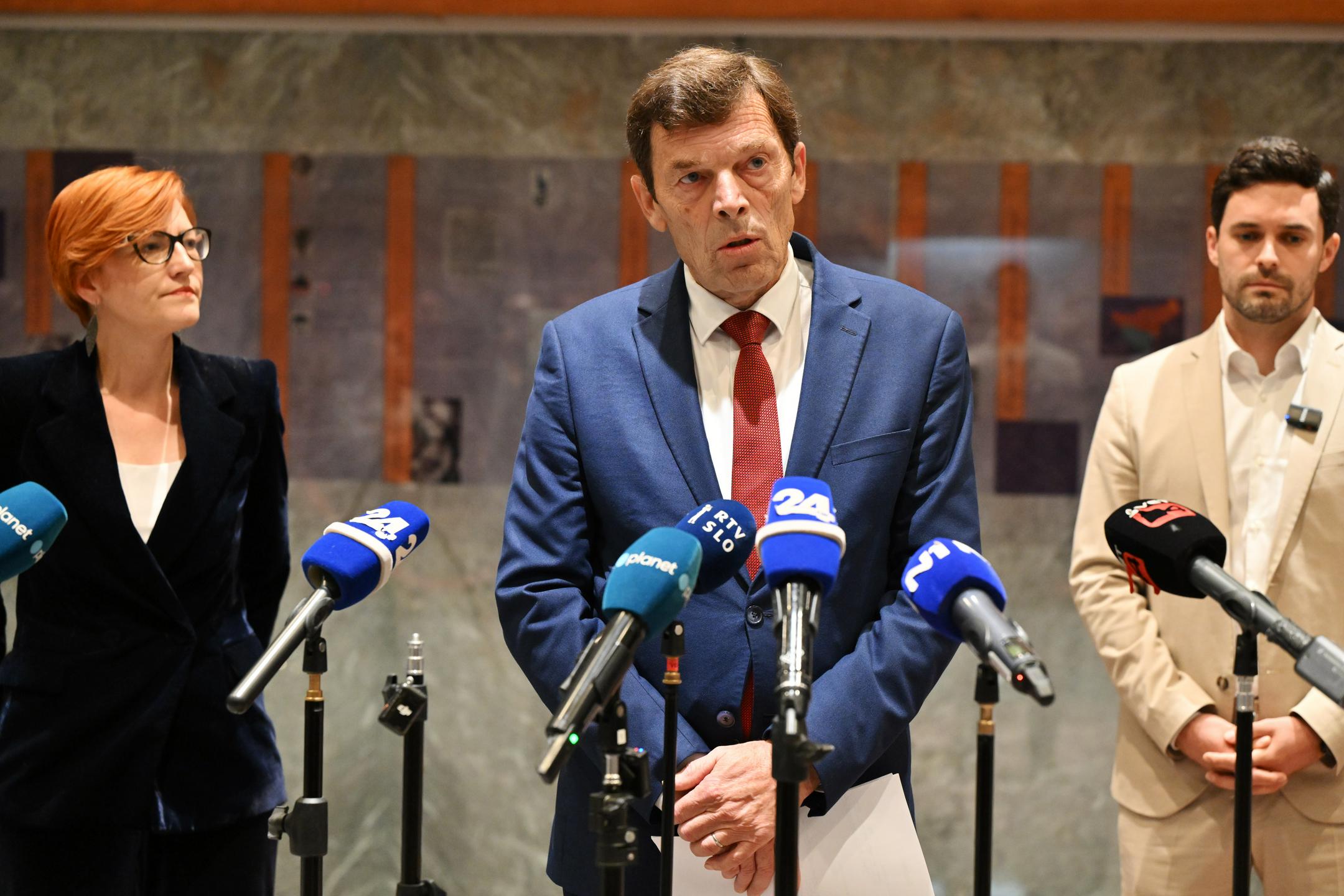 Opozicija ob napovedani šolski reformi opozarja na poskus "razgradnje javnega šolstva"