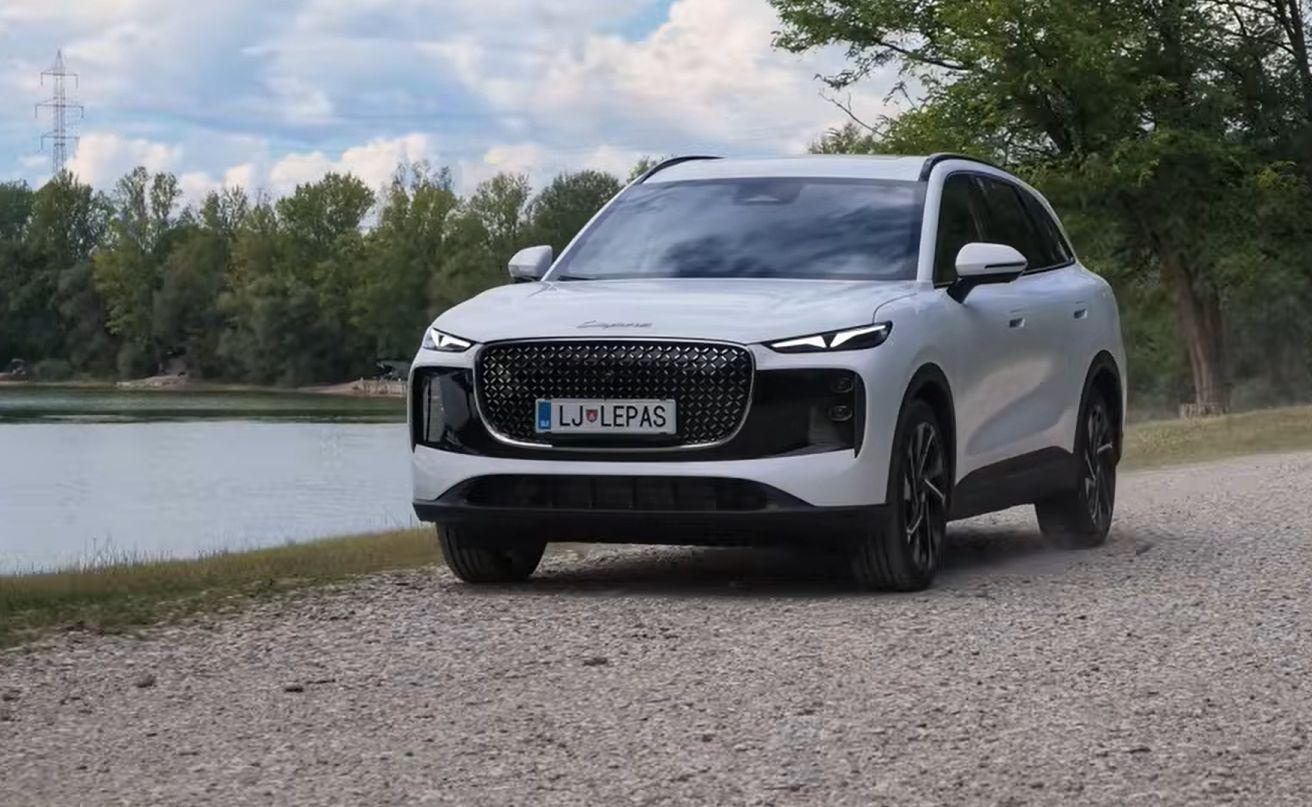 Lepas z obiskovalcem iz Lamborghinija cilj tudi na premijski trg