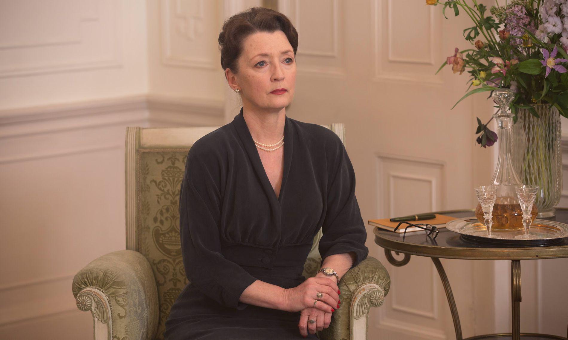 Lesley Manville
