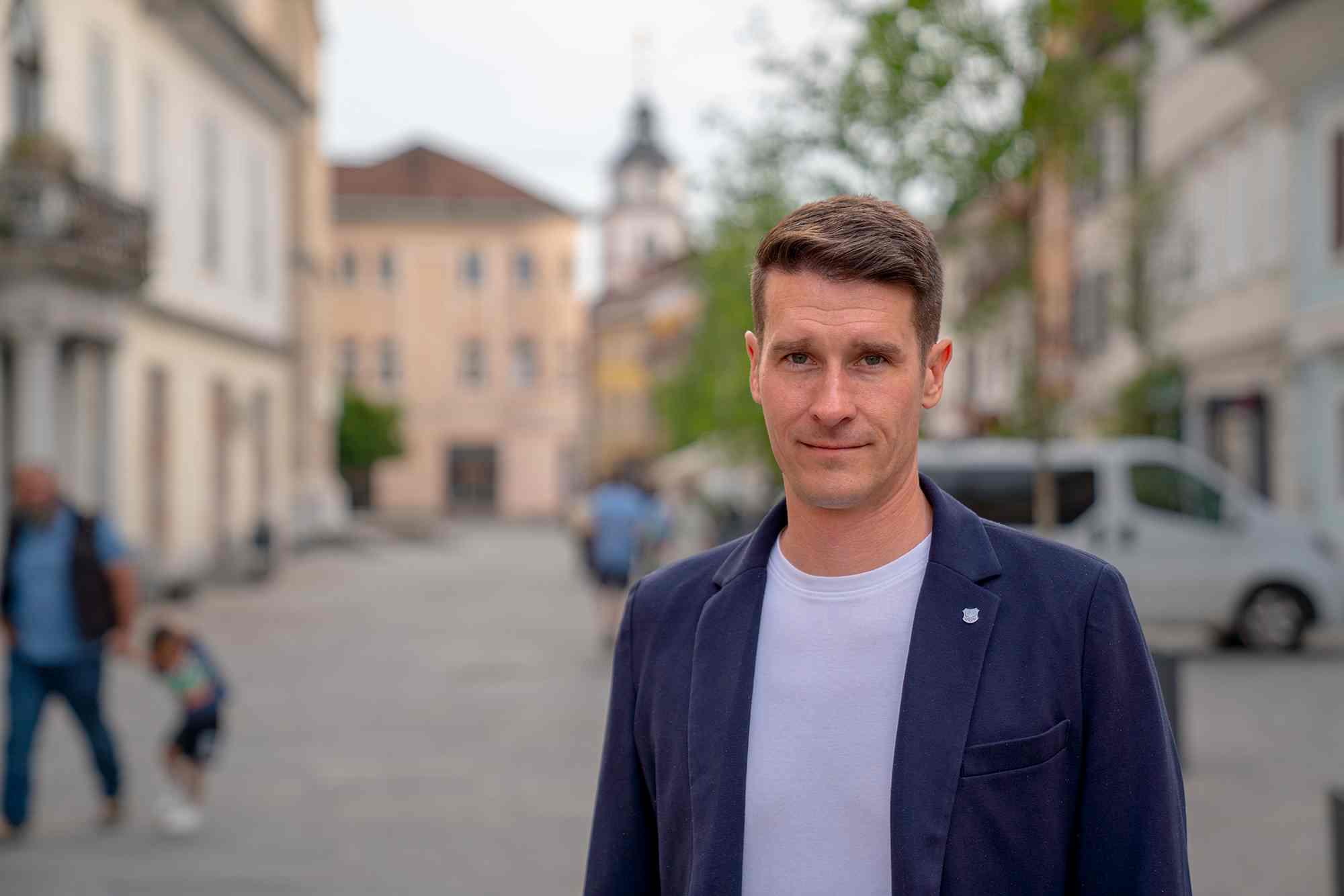 Janez Černe v dveh dneh zbral dovolj podpisov volivcev za župansko kandidaturo v Kranju