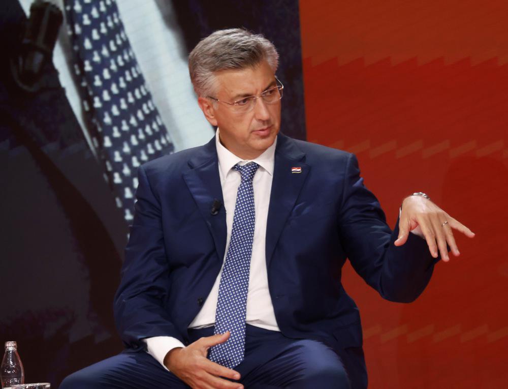 Hrvaška opozicija vložila predlog za glasovanje o nezaupnici Plenkoviću