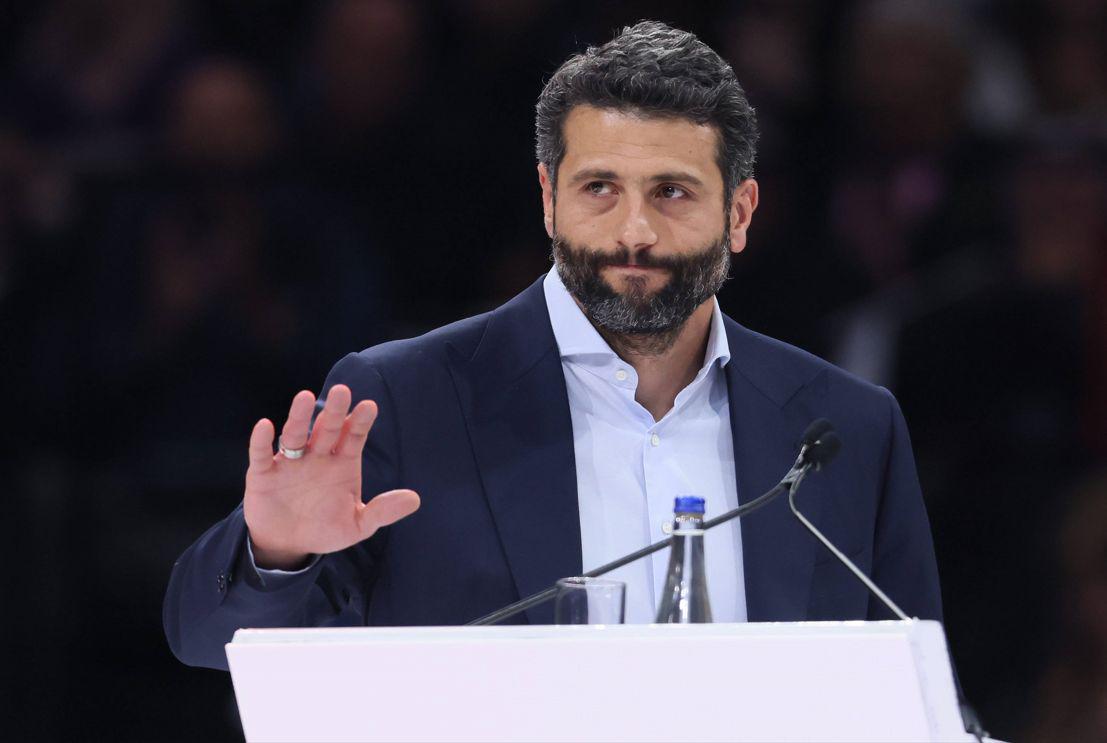 Beograjski župan Šapić naj bi fizično napadel opozicijsko mestno svetnico in ji zlomil nos