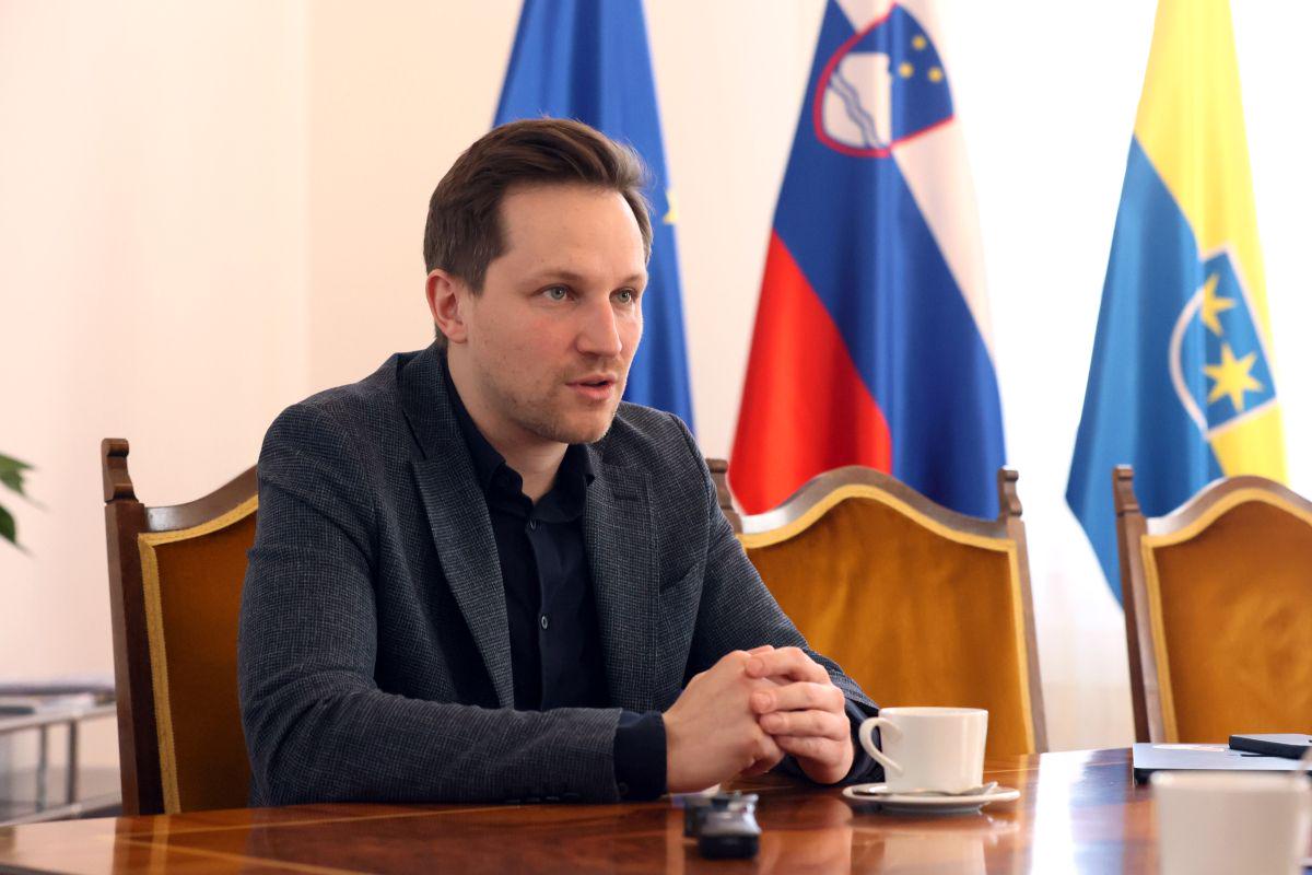 Matija Kovač: V lokalnem okolju se nam ni treba deliti na bele in črne