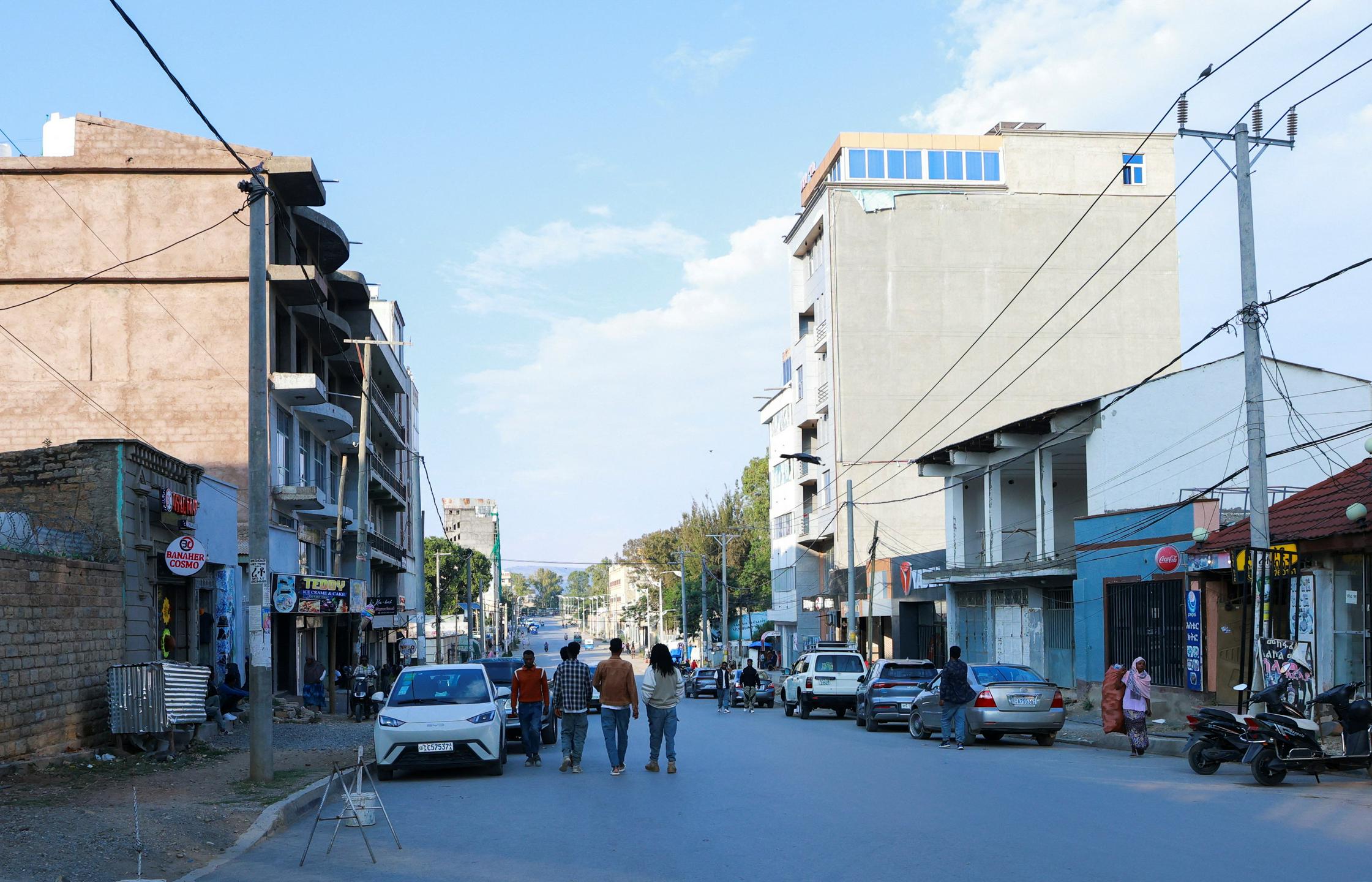 Provladne sile v Etiopiji napredujejo na sever države, uporniki napovedujejo protiofenzivo