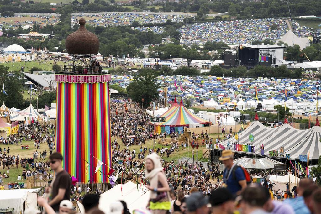 Kljub rekordno visoki ceni vstopnice za Glastonbury pošle v manj kot uri