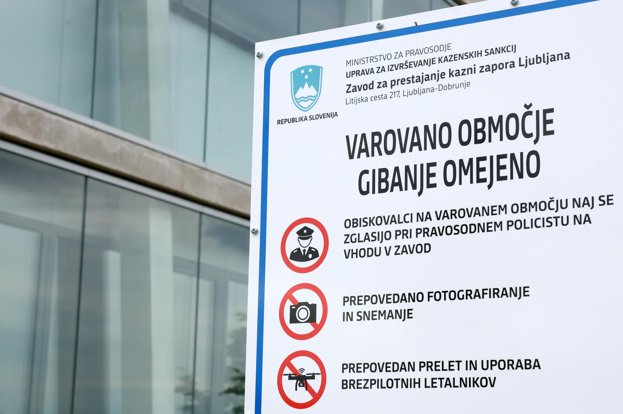 Iz zapora na Povšetovi selijo zapornike v nov zapor v Dobrunjah