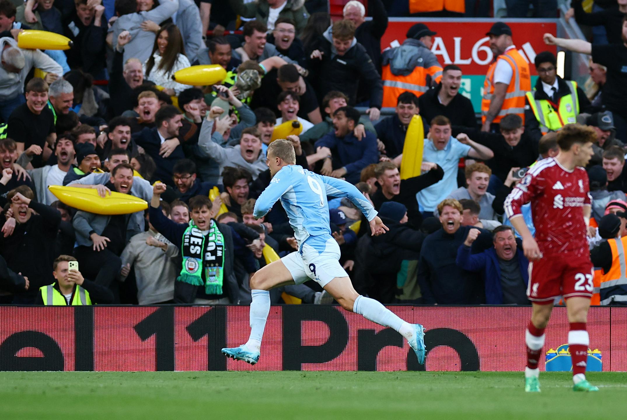 Ob 17.30: Liverpool − Manchester City 0:3 (Haaland in Doku takoj izkoristila številsko prednost)