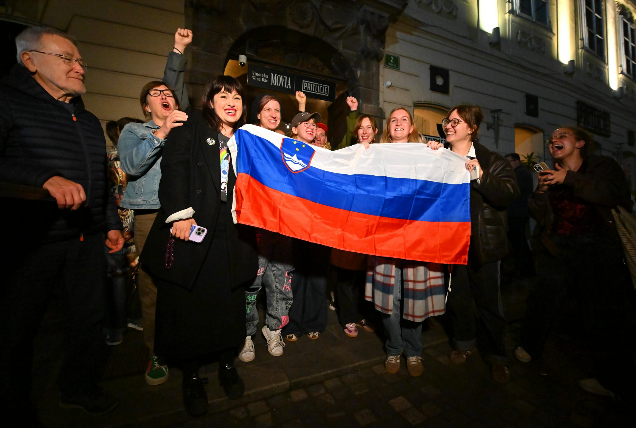 "Zdi se, da koalicijski manever s posvetovalnimi referendumi ni uspel"