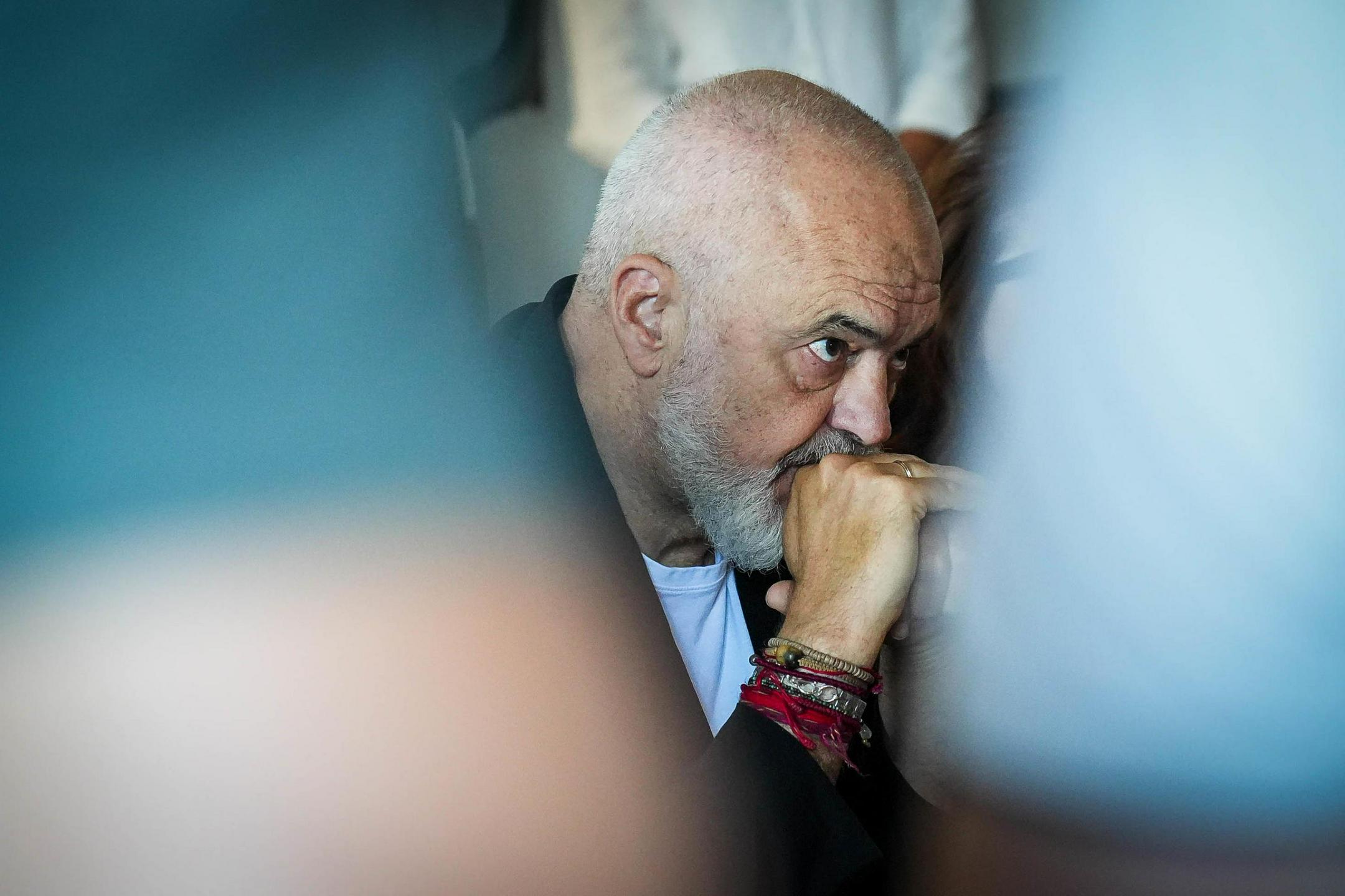 Albanski premier Rama za nasilje na protestih okrivil "tuje roke"