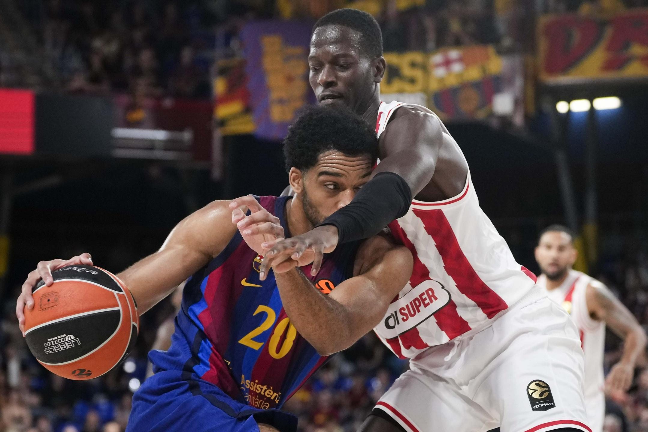 Hapoel iz Tel Aviva kot prvi ugnal Panathinaikos; Olympiacos porazil Barcelono