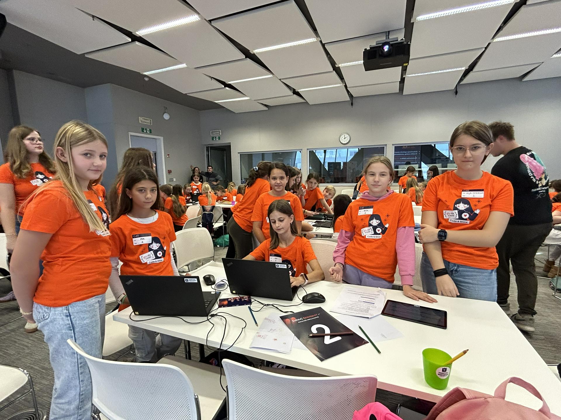 Girls Do Code: Programiranje ni samo za fante, nad njim je navdušenih vse več deklet