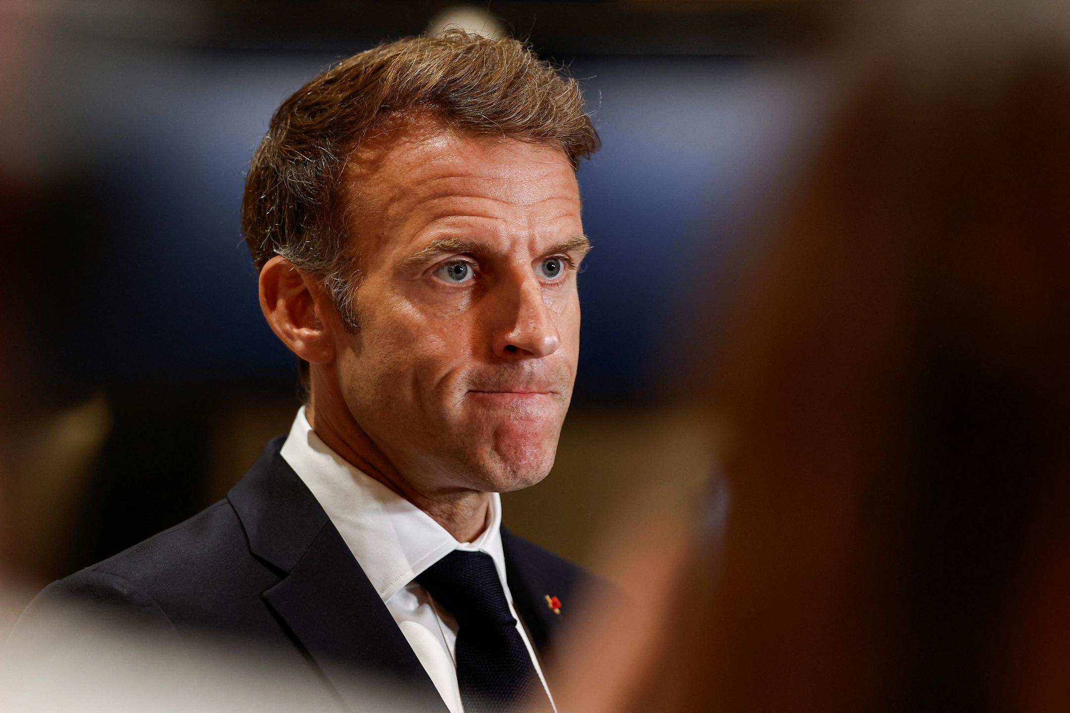 Macron obtožuje tuje voditelje manipulacije z informacijami o izgredih v Franciji