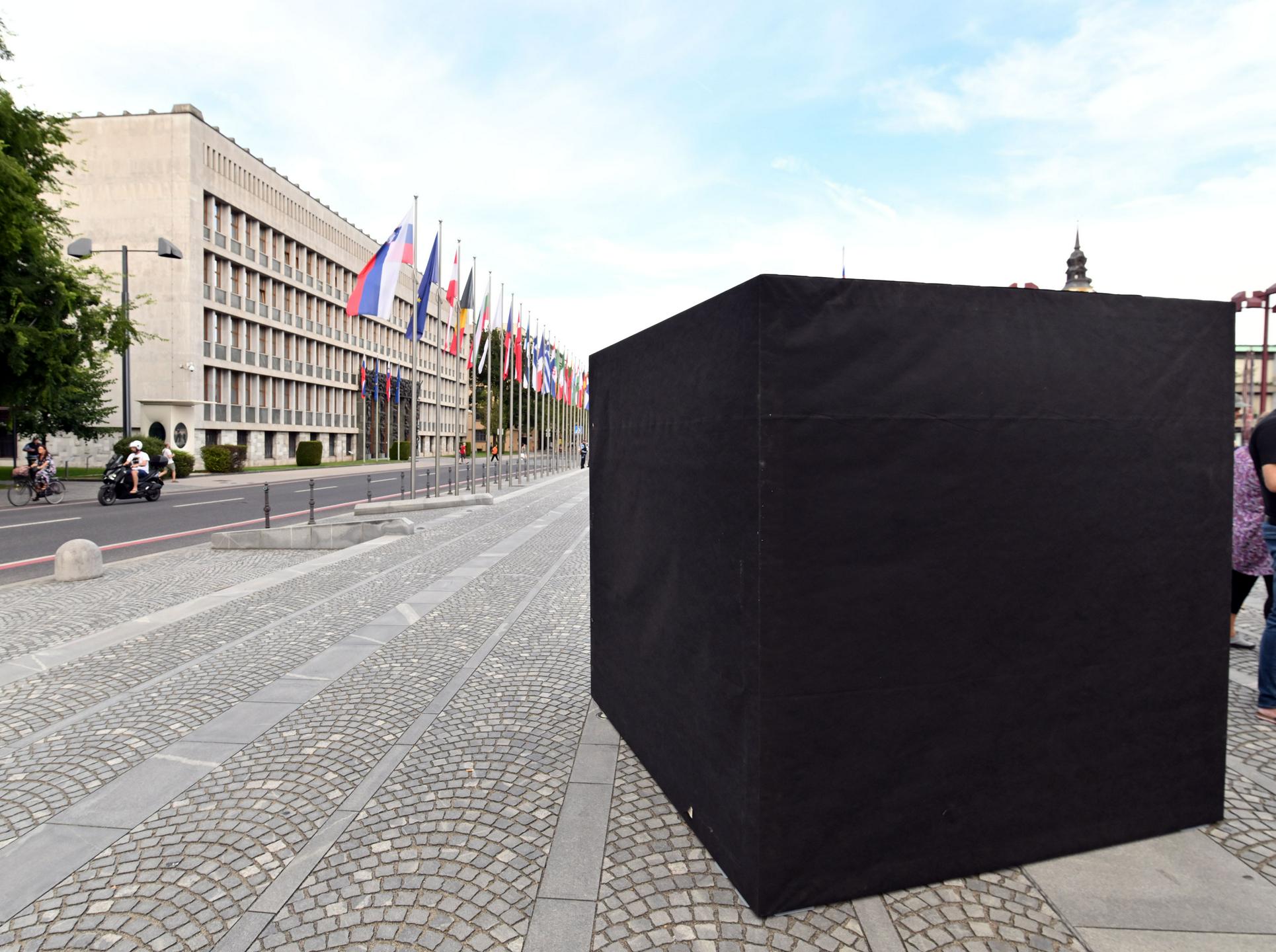 DZ odredil parlamentarno preiskavo o obveščanju javnosti v zadevi Black Cube