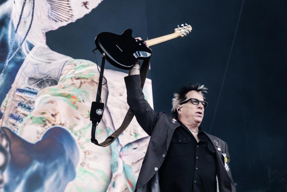 Kitarist zasedbe the Offspring se začasno umika z odrov