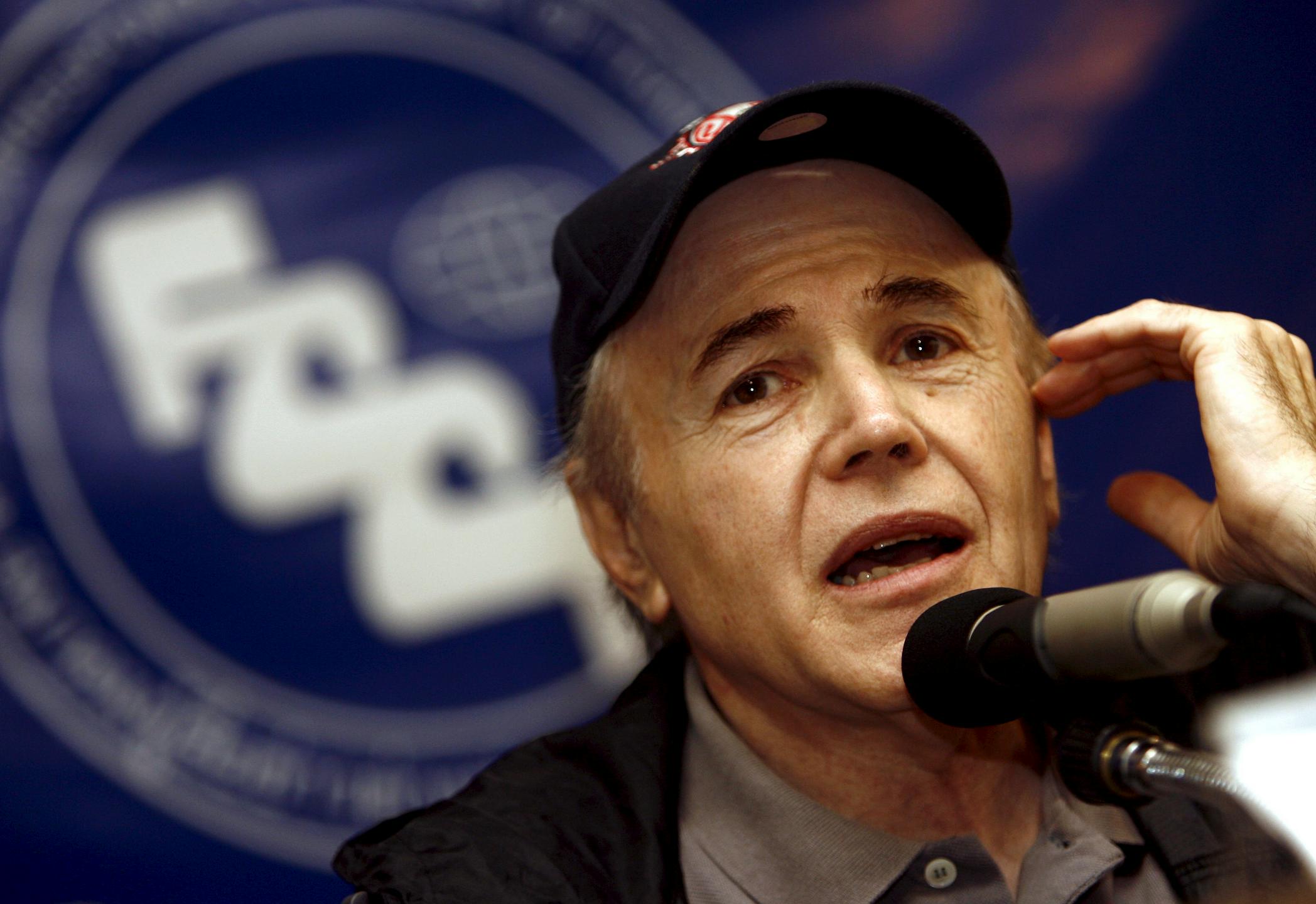 Umrl je Walter Koenig, ki je v Zvezdnih stezah igral Čehova