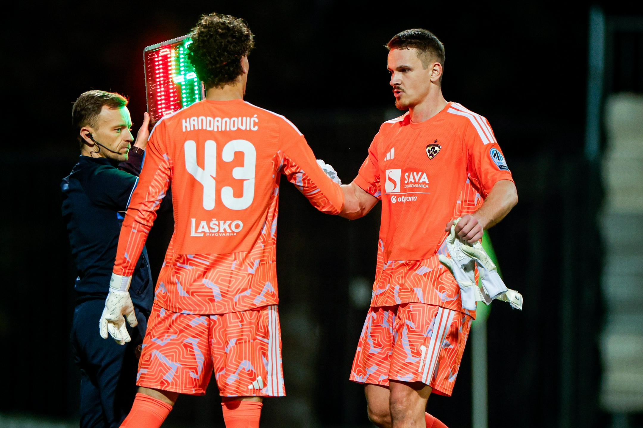 Milanič se pred večnim derbijem še ni odločil, kdo bo branil