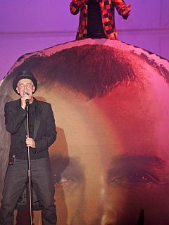 Neil Tennant iz skupine Pet Shop Boys meni, da rockovski glasbeniki niso najbolj primerni za razlago o globalnem segrevanju ozračja. Foto: EPA