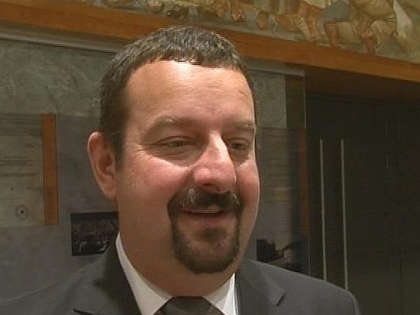 Perne je bil leta 2006 izvoljen za kranjskega župana leta 2008 pa še za poslanca na listi Zaresa. Foto: MMC RTV SLO