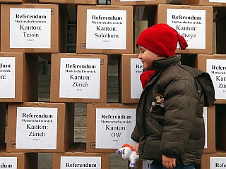 katena bušiti blizak  Švicarji na referendum o minaretih - RTVSLO.si