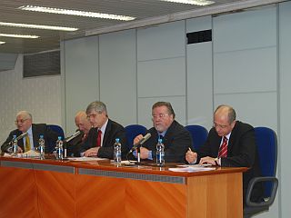 Prireditev je povezoval veleposlanik Jožef Kunič. Foto: MMC RTV SLO