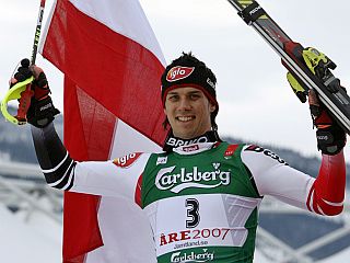 Sijajna zmaga Maria Matta je pomirila strasti v avstrijskem taboru, ki je tako le dobil zlato medaljo tudi v moški konkurenci. Foto: Reuters